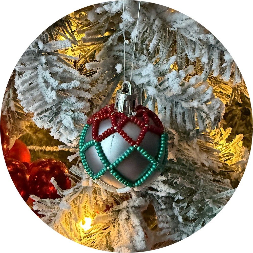 beaded ornament (holiday)