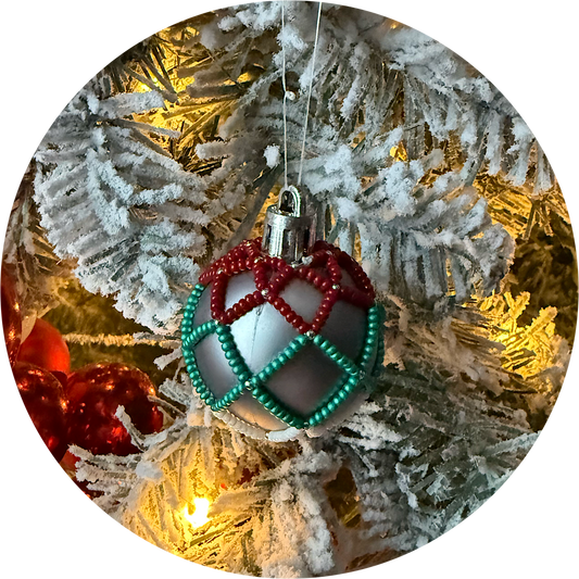 beaded ornament (holiday)